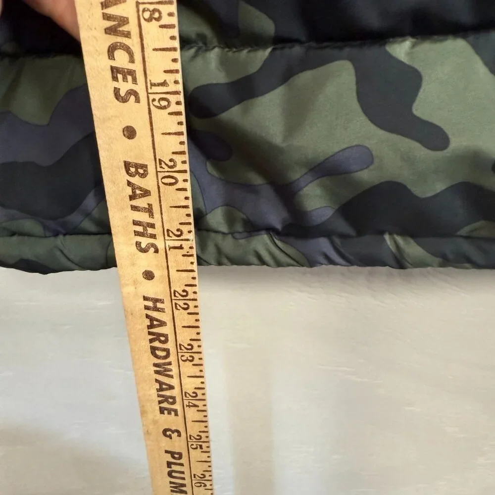 Gap Kids Boys Cold Control Green‎ Camo Puffer Vest Size M